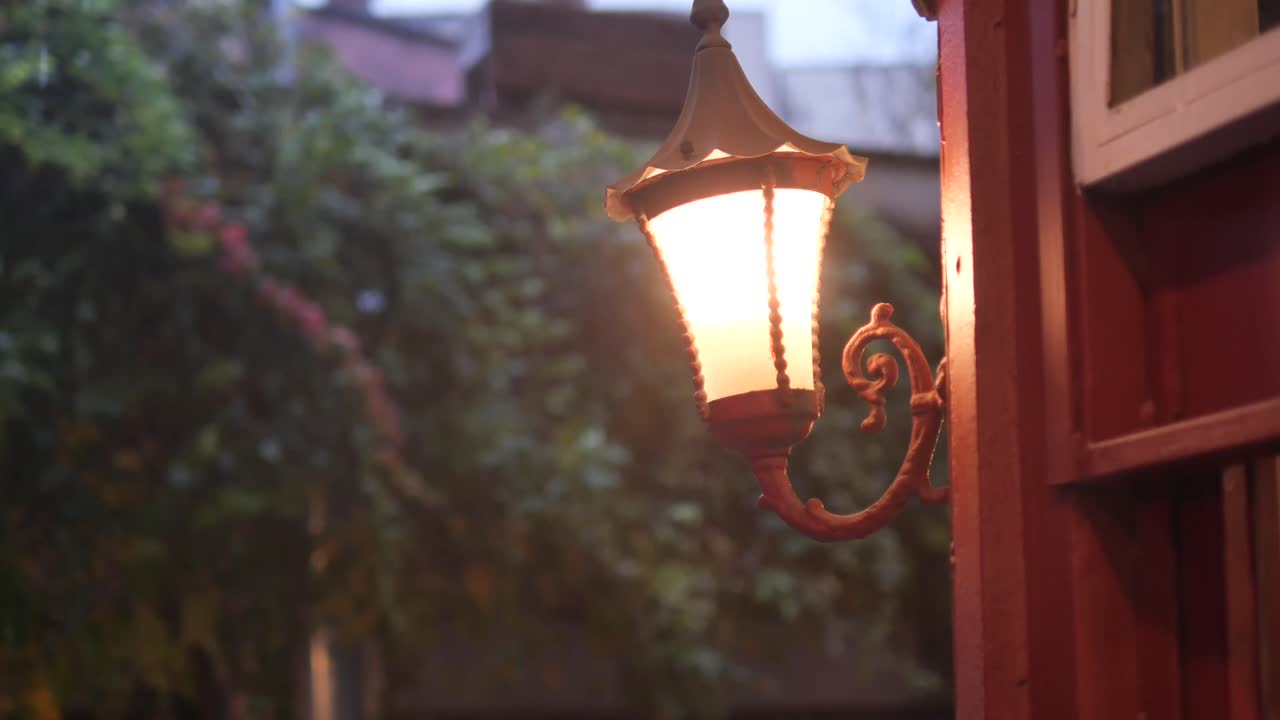 Vintage Exterior Wall Lantern