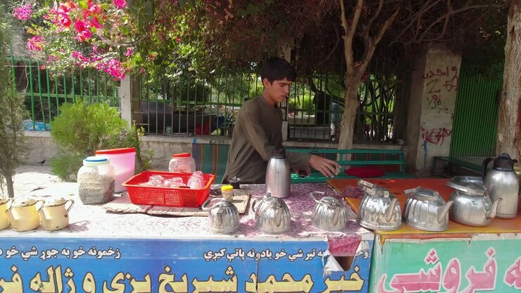tienda de té en jalalabad