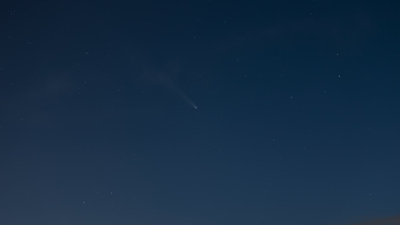 The comet C2023 A3 (Tsuchinshan-ATLAS) moving across the night sky