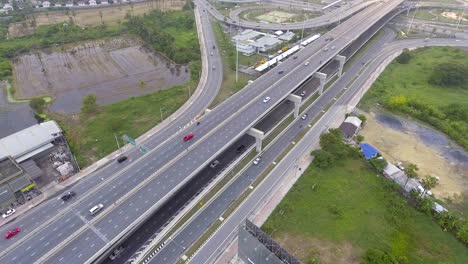 imagen aérea: la autopista en bangkok, tailandia