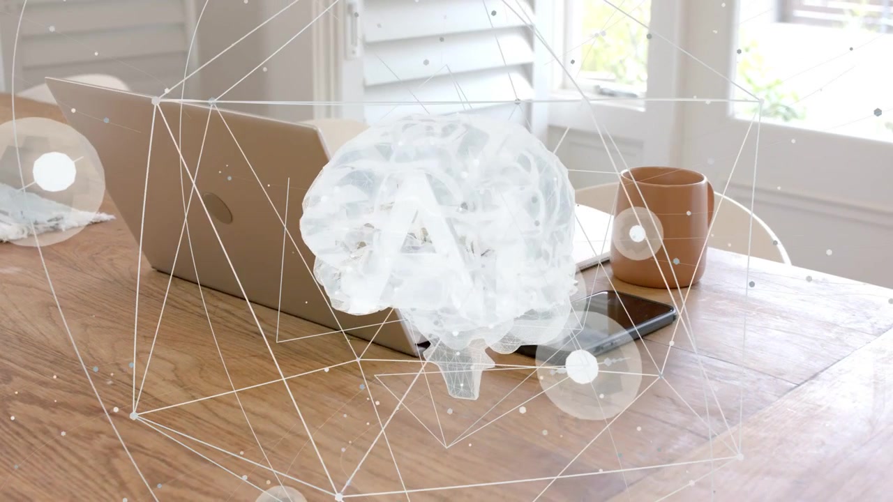 All'accensione del laptop, un cervello olografico illuminato ruota, fluttuando all'interno di una rete, con nodi che pulsano per mostrare una rete neurale.