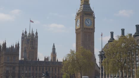 Palast-Von-Westminster-Mit-Parlamentsgebäuden-Und-Big-Ben-In-London,-Großbritannien-1