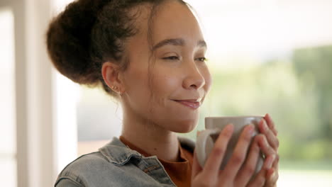 Happy-young-woman,-coffee-and-thinking-in-home