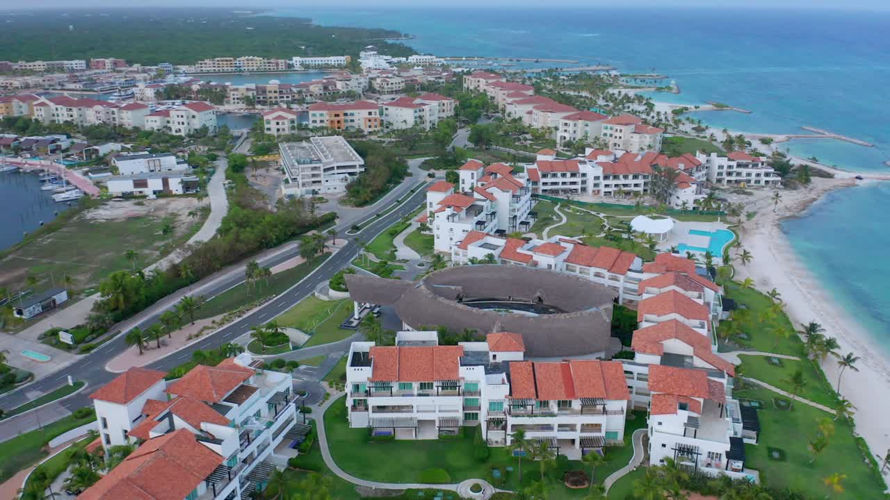 푼타 팔메라 캡 카나(punta palmera cap cana), 멋진 건축 및 좋은 해변의 놀라운 전망