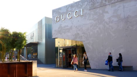gucci store exterior