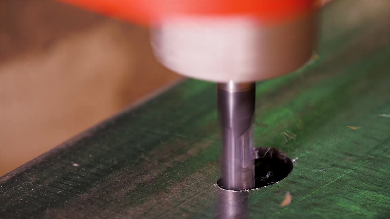 proceso de perforación de metales