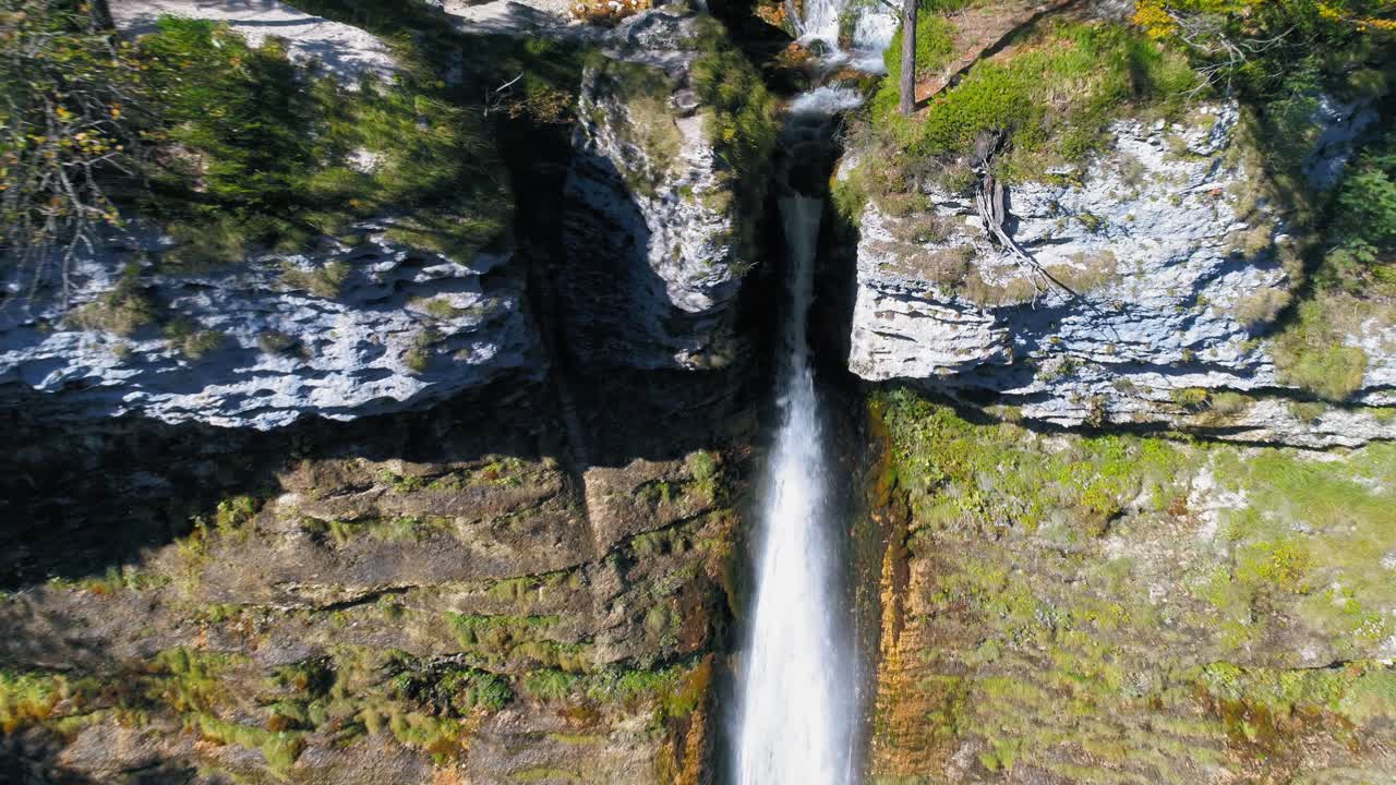 extraordinarias cataratas pericnik mojstrana eslovenia revelación rápida