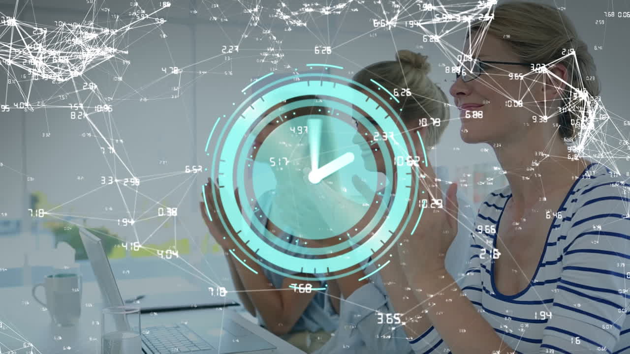 animación del reloj y la red de conexiones sobre la gente estudiando