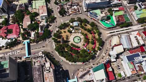 ciudad de cebu filipinas, círculo de fuente tiempo con aumento del tráfico
