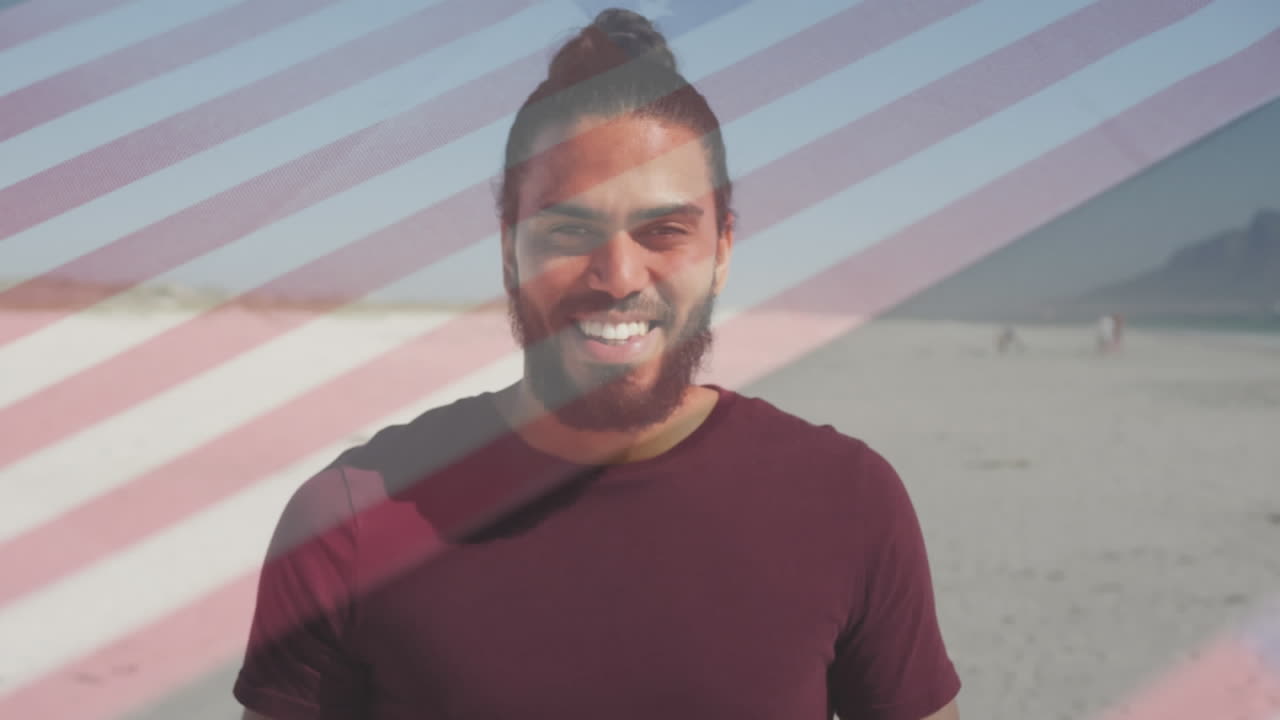 animación de un hombre biracial sonriendo sobre la bandera de los estados unidos de américa