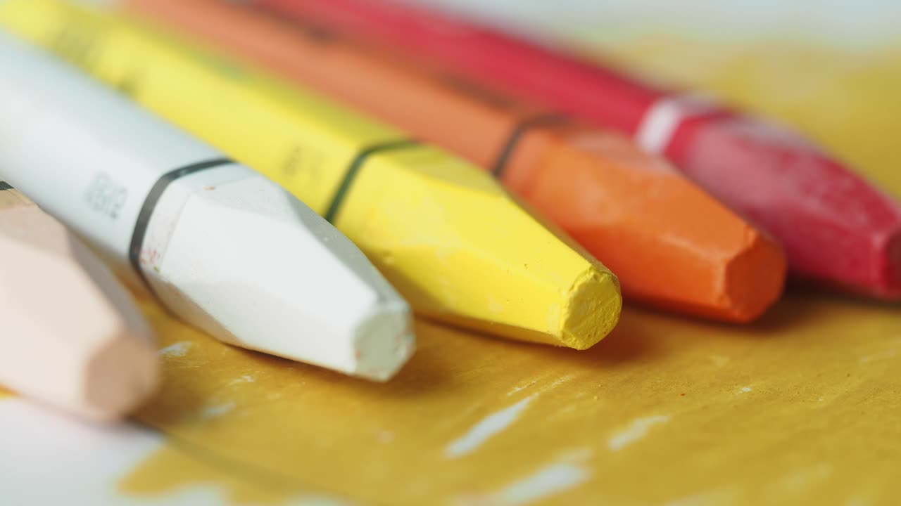 primer plano de lápices de colores