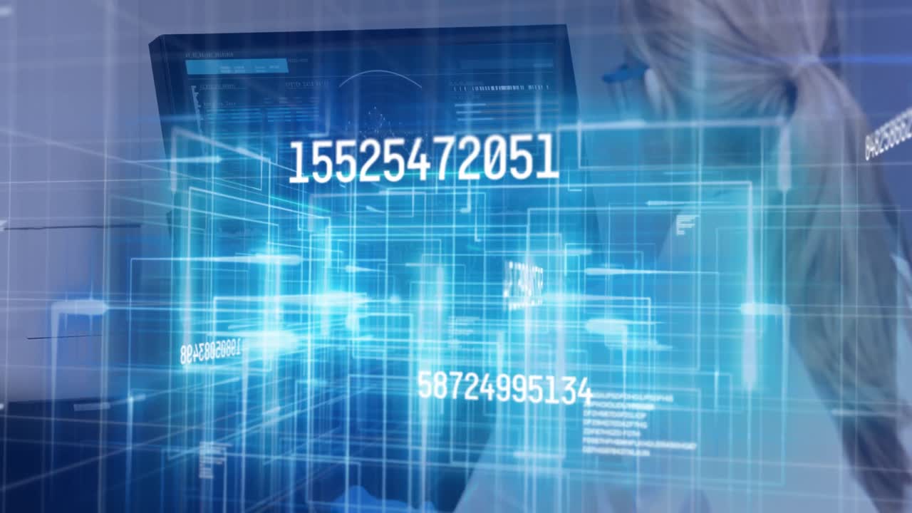 animación de números cambiando el procesamiento de datos contra la mujer usando computadora