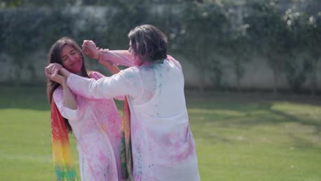 Cute-Indian-couple-enjoying-Holi-festival