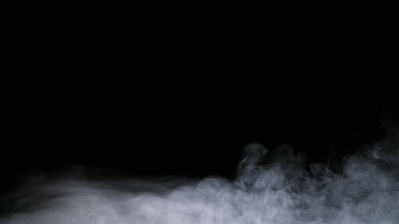 Realistico ghiaccio secco, nuvole di fumo e nebbia