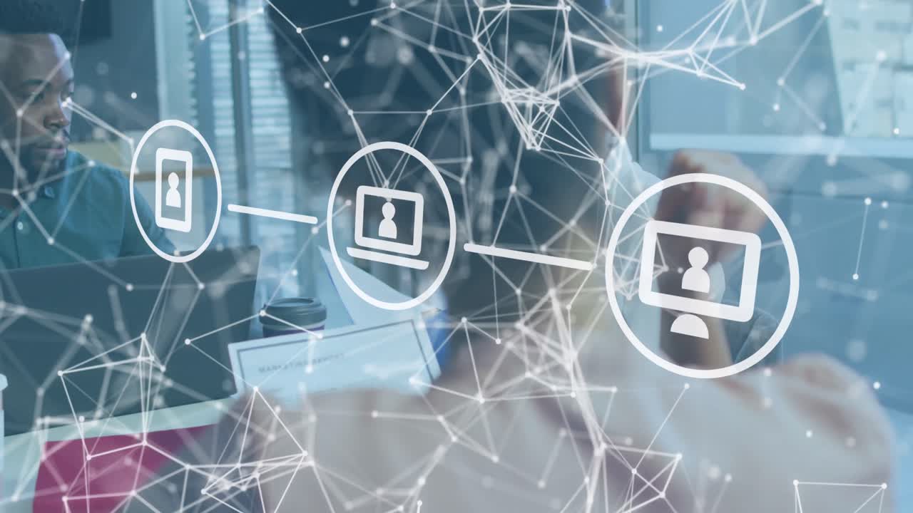 animación de iconos y formas de medios sobre diversas personas de negocios en la oficina
