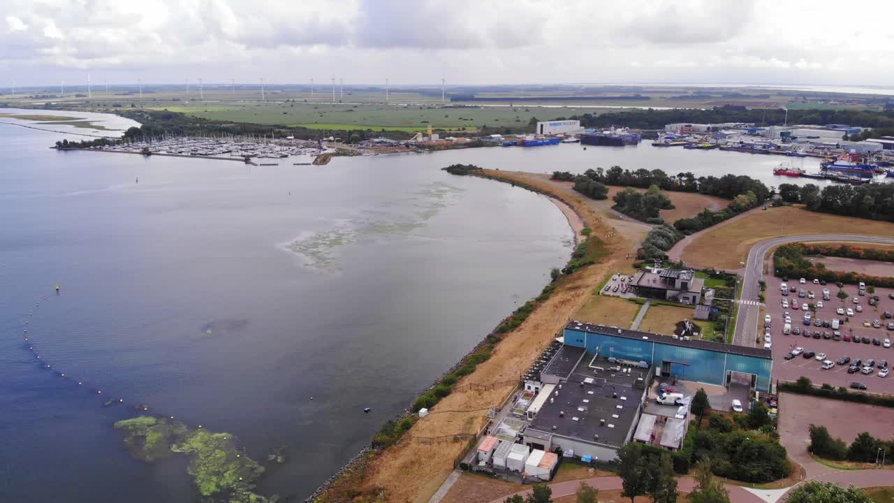 네덜란드 스텔렌담의 분주하고 활동적인 만