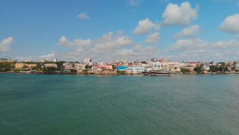 El-Casco-Antiguo-Y-El-Puerto-De-Mombasa,-Kenia