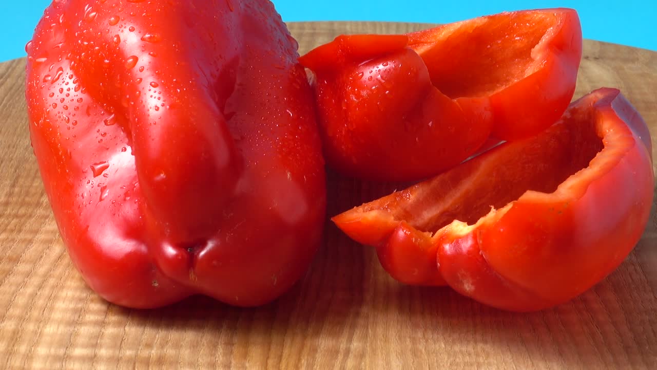 Søt rød paprika. Fotografering i bevegelse