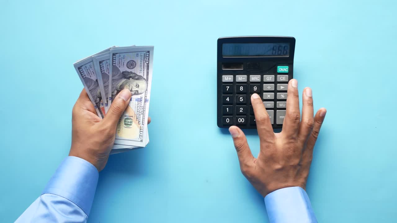 el cálculo de las finanzas con nosotros dólares