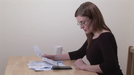 Stock-Footage-of-Woman-Working-at-Home