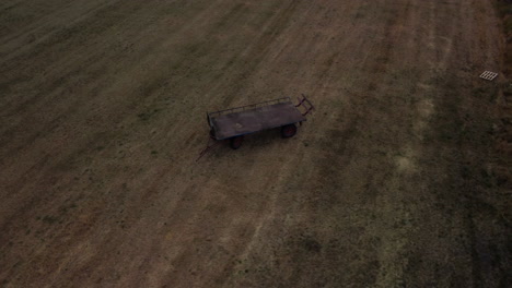 An-abandoned-trailer-in-the-middle-of-a-field