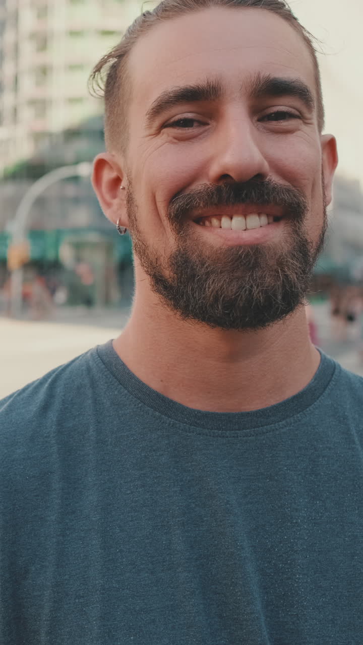 retrato de un hombre con barba