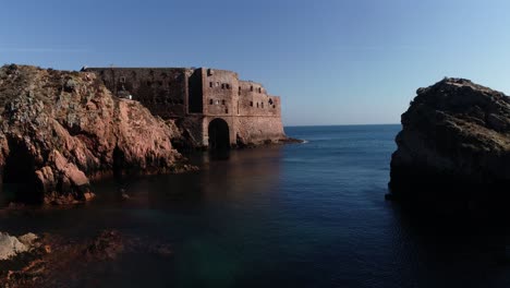 fortaleza de san juan bautista isla de berlenga portugal