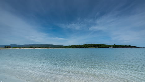 hermosa playa y costa de grecia