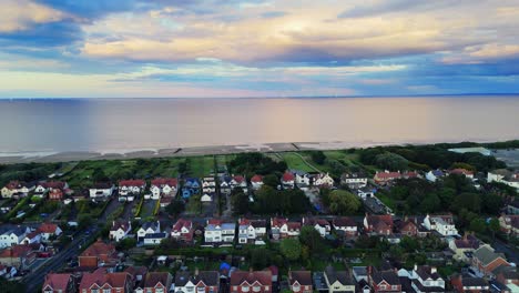 tormenta que se avecina sobre la ciudad costera de skegness