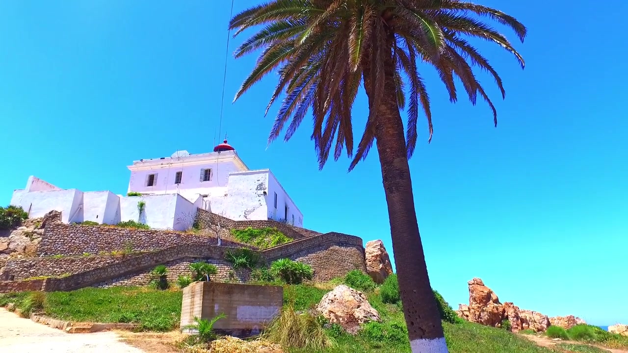 Imagem do grande farol de Jijel, Argélia.