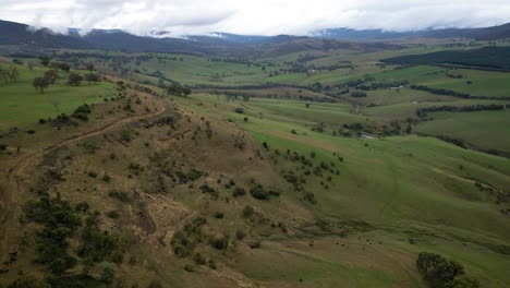 Aerial-views-over-regional-New-South-Wales-near-the-Southern-Cloud-Memorial-Lookout-on-a-cloudy-day