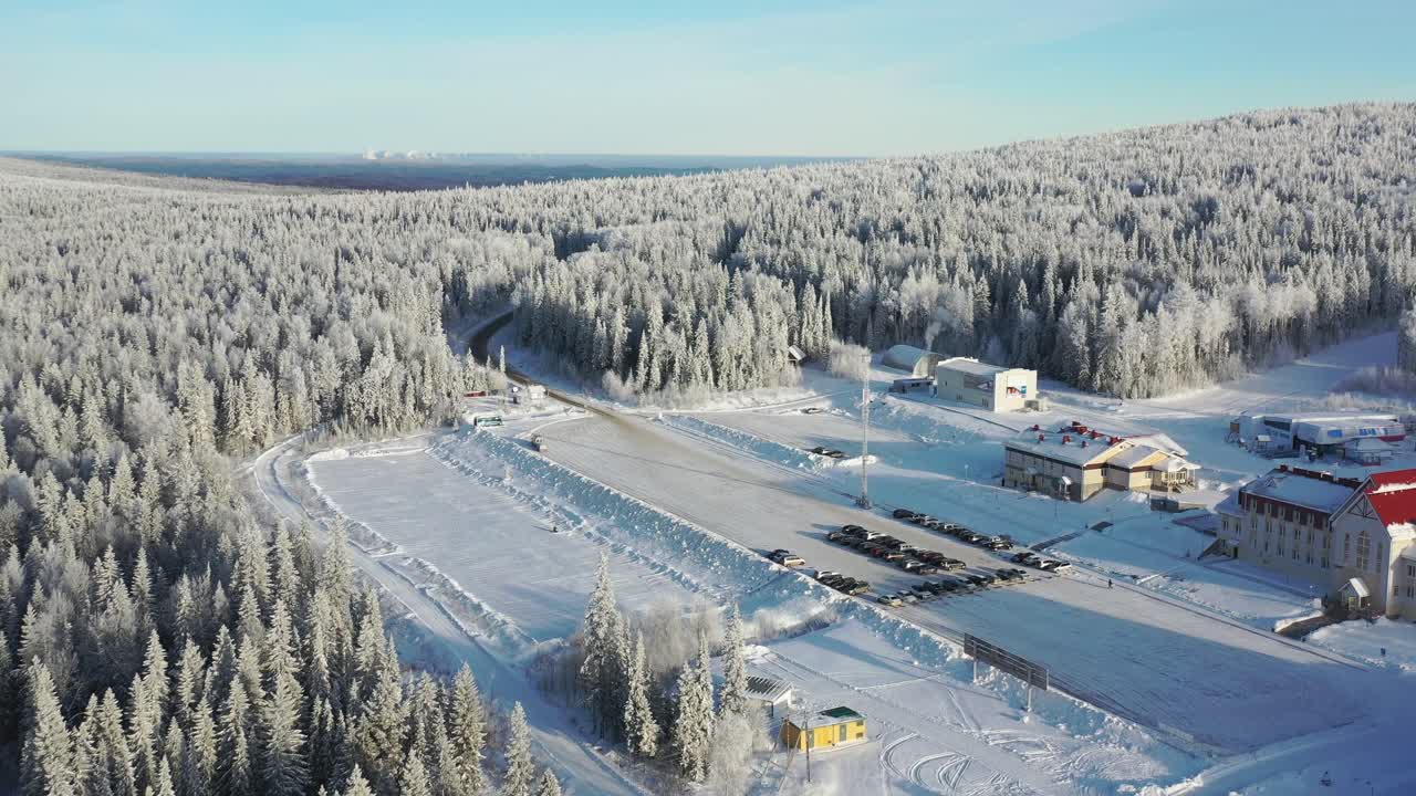 눈 인 겨울 스키 리조트 공중 사진