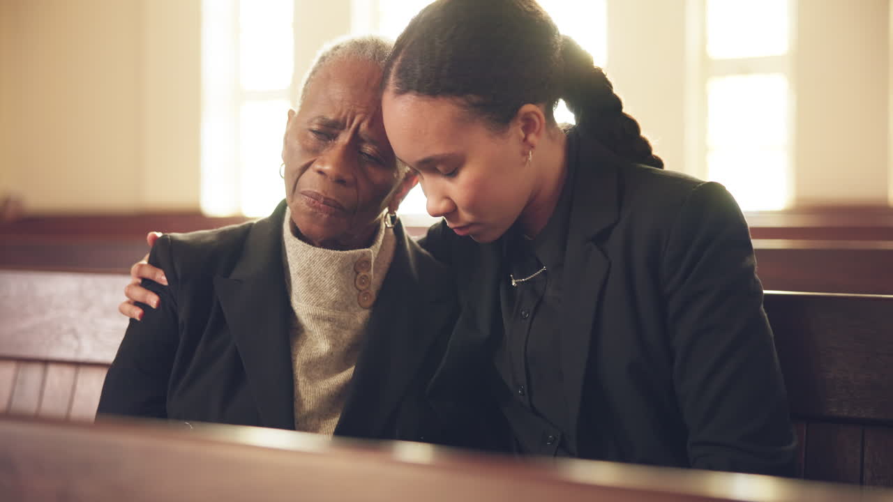 장로 어머니, 여성 또는 장례식에 대한 교회