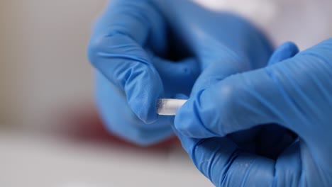 preparation of a tablet capsule in the pharmacy