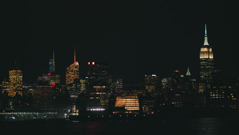 new york city skyline at night