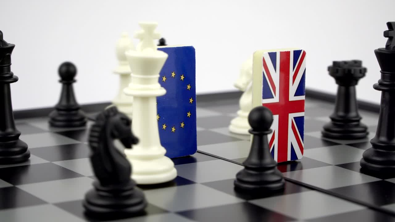 tablero de ajedrez con banderas de países