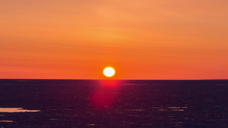 Zeitraffer-Des-Sonnenaufgangs-An-Der-Frühlings-Tagundnachtgleiche