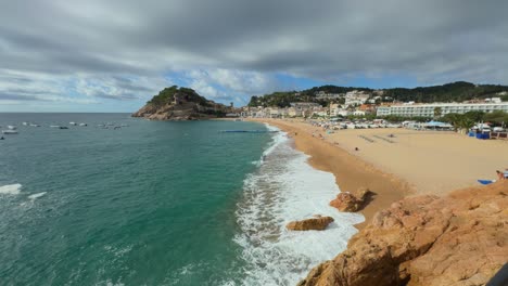 tossa de mar, a beautiful mediterranean town on spain’s costa brava. explore its stunning beaches, historic castle, and charming streets, perfect for tourists looking for a peaceful getaway