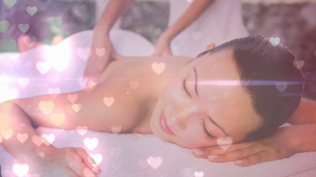 마사지를 받는 예쁜 여자