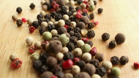 Mixed-peppercorns.-Dry-mix-peppercorns-close-up