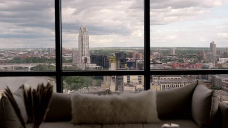 Vistas-Desde-La-Ventana-De-Un-Edificio-De-Apartamentos-De-Minneapolis