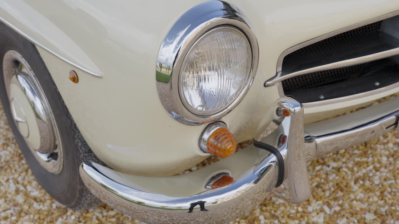 Classic Mercedes-Benz Front End