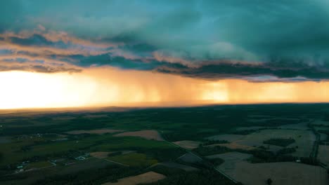 Gewitterwolken-über-Den-Bäumen