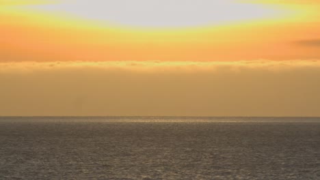 Atardecer-Nublado-Día-A-Noche-Timelapse