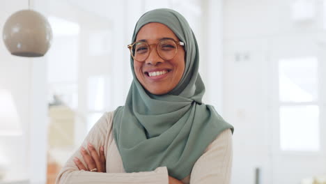 Musulmana,-Orgullosa-Y-Mujer-De-Negocios-En-Retrato