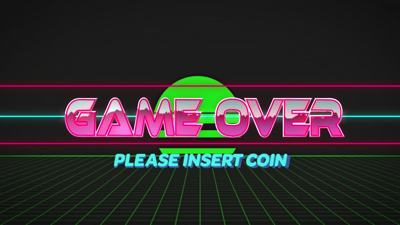 검은색 배경에 움직이는 구름과 오렌지색 칼레도스코픽 위의 레벨 업 텍스트의 애니메이션