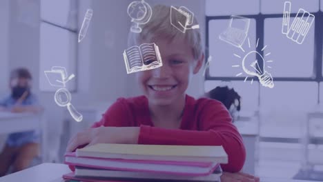 Animation-Von-Schulsymbolen-über-Einem-Lächelnden-Kaukasischen-Schüler-Am-Schreibtisch-Im-Unterricht
