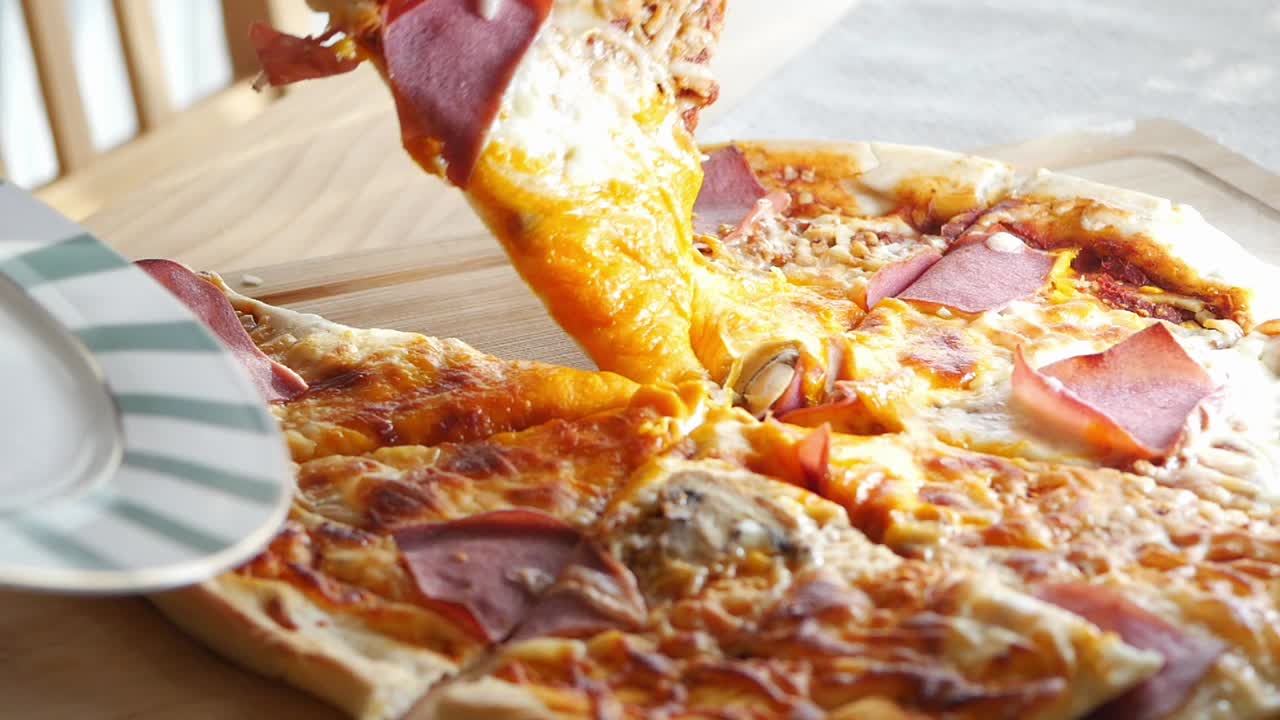 햄과 치즈 피자