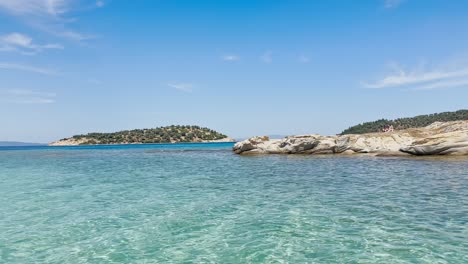 Clean-blue-flag-beaches-of-Halkidiki-Peninsula,-Greece