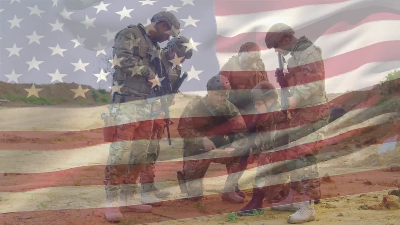 animación de la bandera de los estados unidos sobre varios soldados con armadura